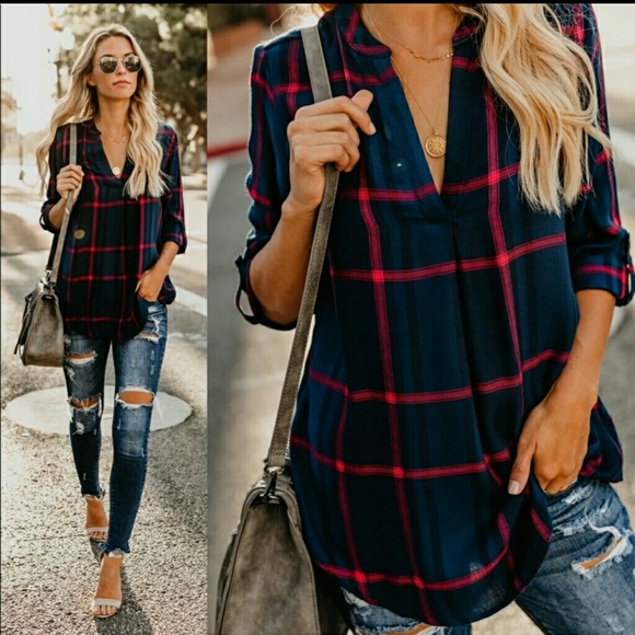 Tops - Small plaid blouse